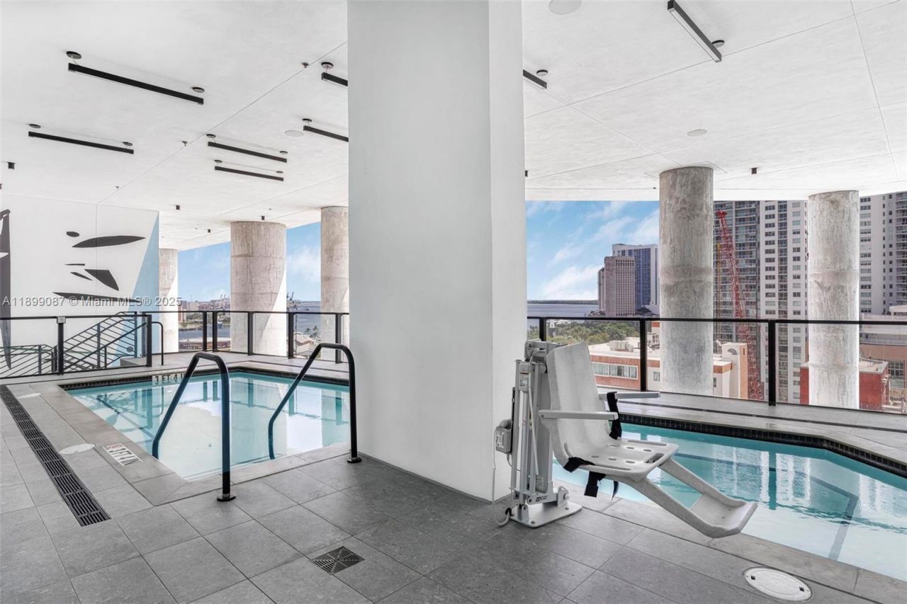 398 NE 5th St, Unit 3017, Miami, FL 33132 Photo