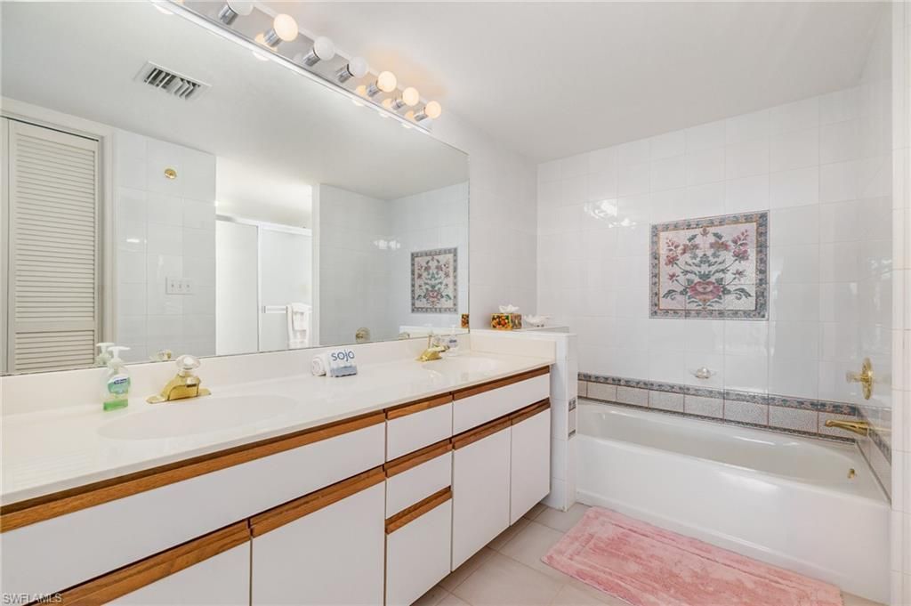 4111 Lake Forest Dr , Unit 523, Bonita Springs, FL 34134 Photo