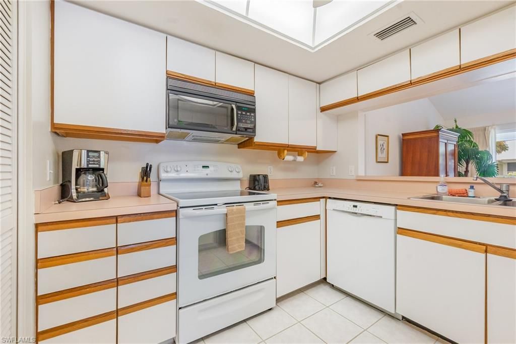 4111 Lake Forest Dr , Unit 523, Bonita Springs, FL 34134 Photo