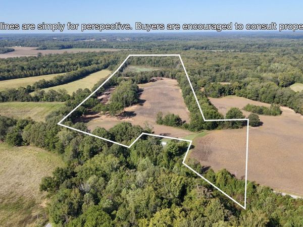 512 W Mitchell Road, Greenfield, TN 38230