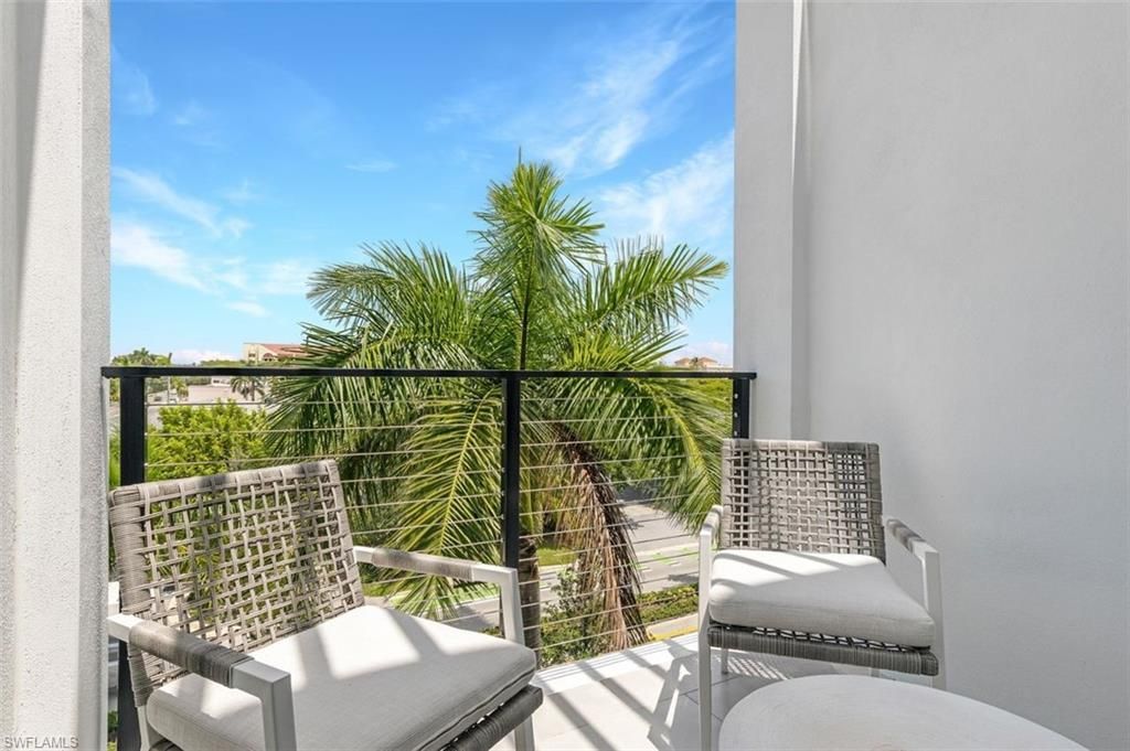 850 Central Ave, Unit 305, Naples, FL 34102 Photo