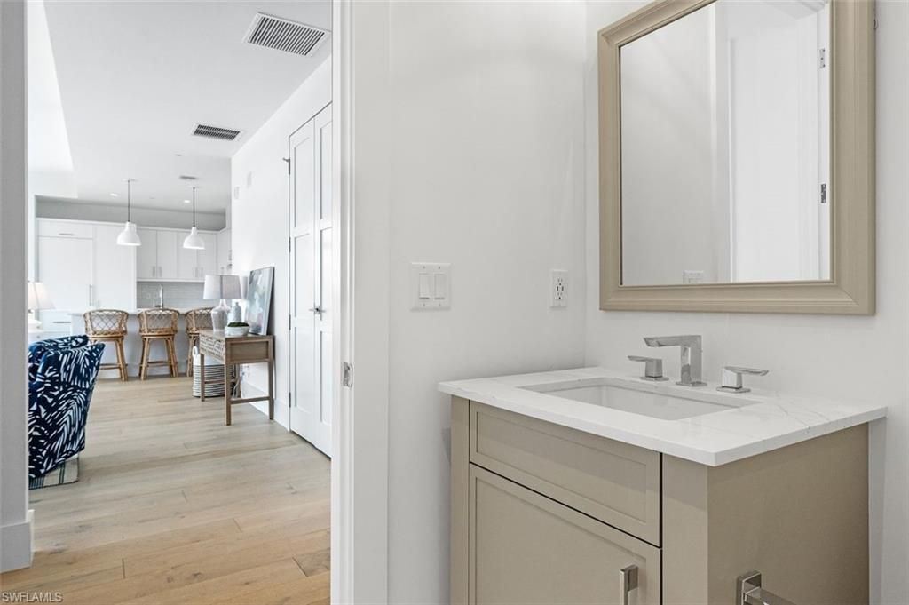 850 Central Ave, Unit 305, Naples, FL 34102 Photo