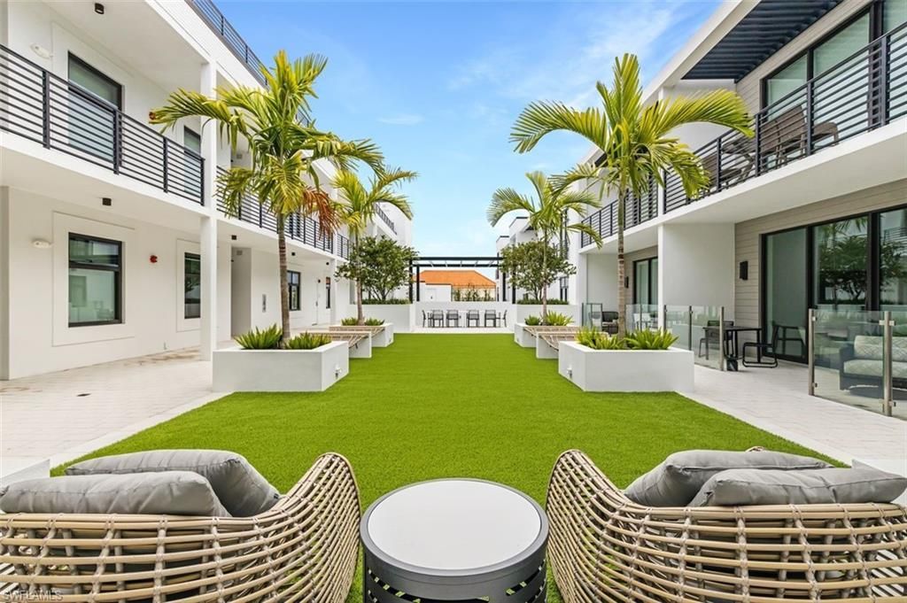 850 Central Ave, Unit 305, Naples, FL 34102 Photo