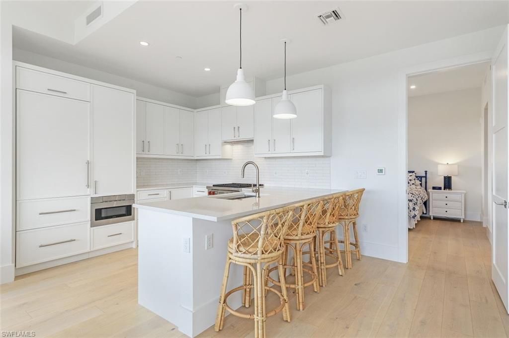 850 Central Ave, Unit 305, Naples, FL 34102 Photo