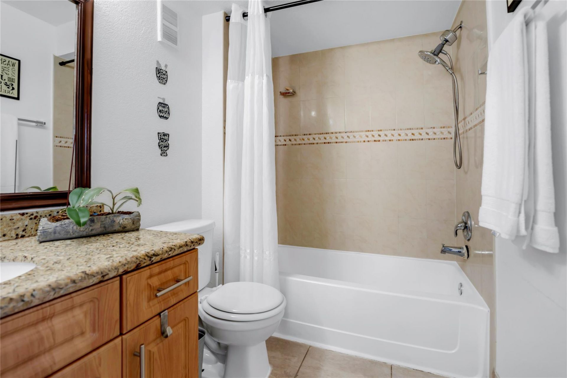 731 Vista Isles Drive, Unit 1527, Plantation, FL 33325 Photo