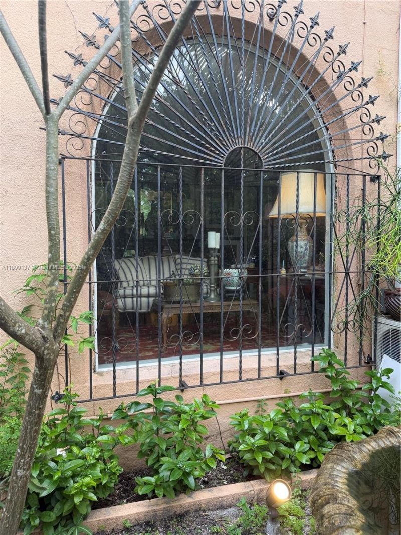 901 SW 19th Ave, Miami, FL 33135 Photo