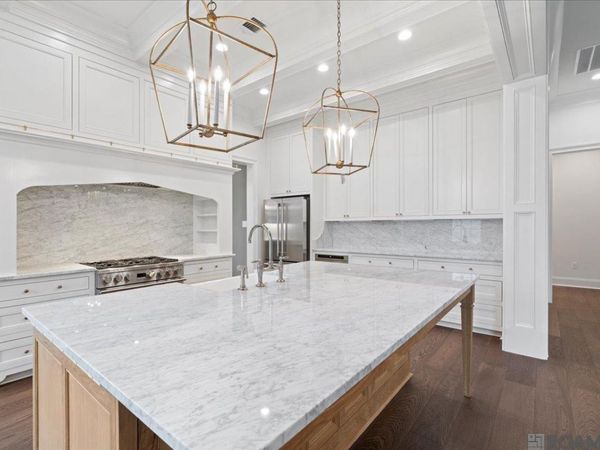 9535 Inniswylde Dr, Baton Rouge, LA 70809