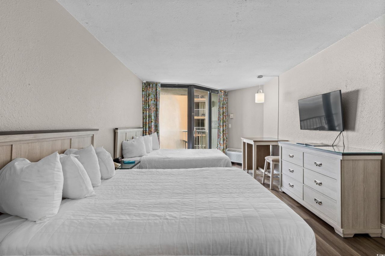 9550 Shore Dr. Photo 4