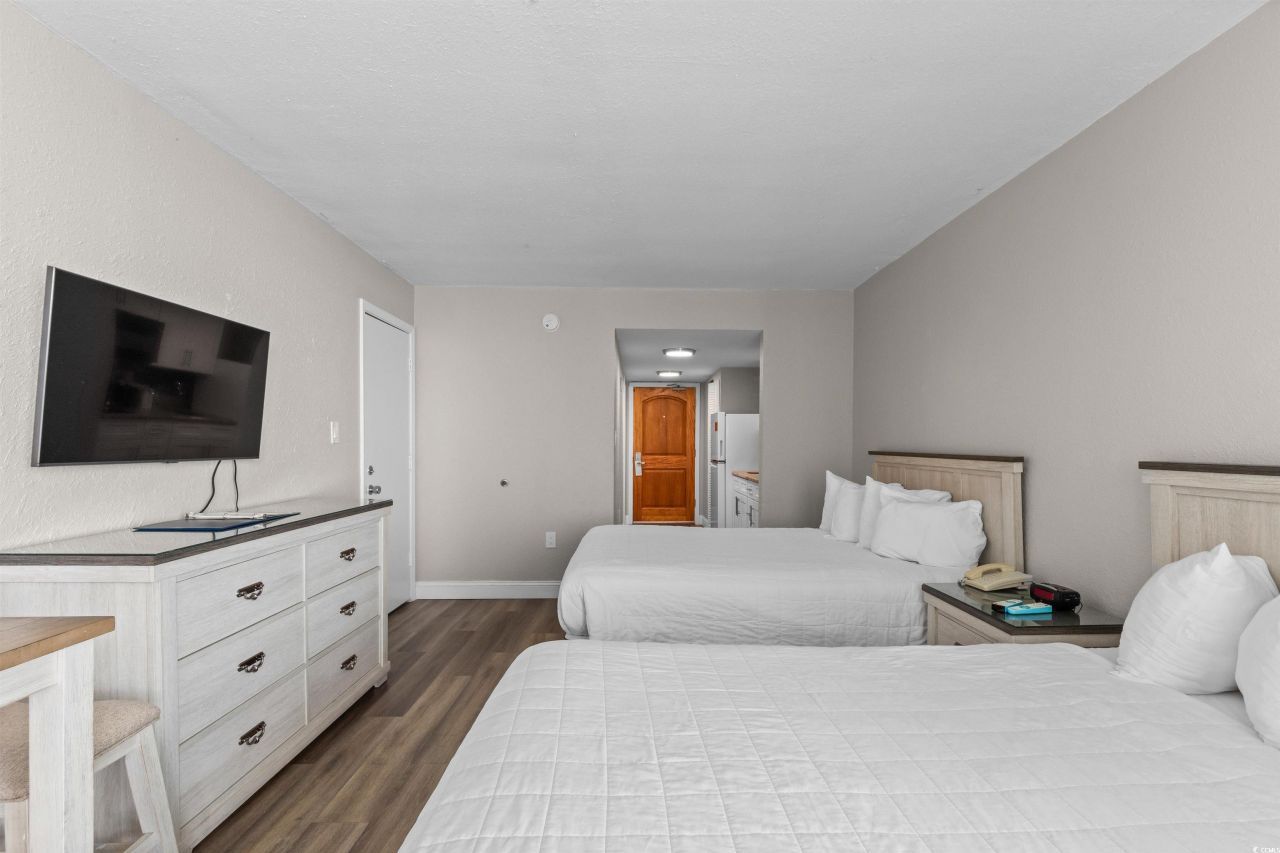 9550 Shore Dr. Photo 5