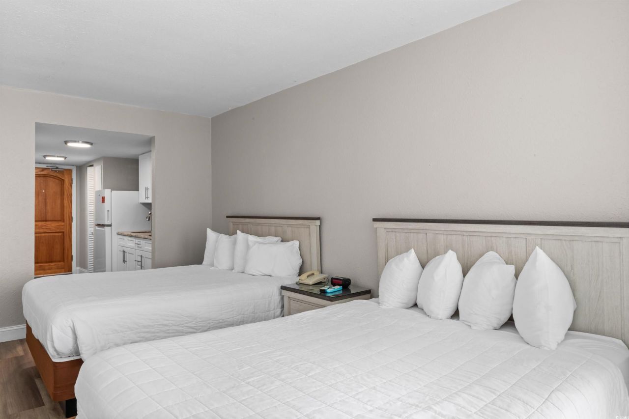 9550 Shore Dr. Photo 6