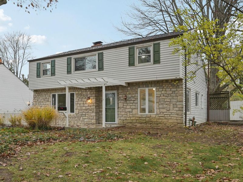 218 Darbyhurst Road, Columbus, OH 43228 Photo 2