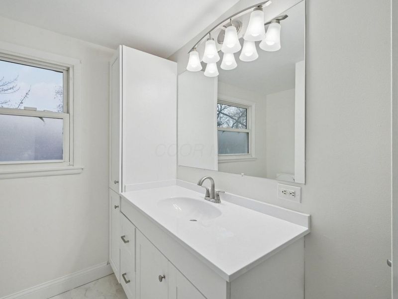 218 Darbyhurst Road, Columbus, OH 43228 Photo 23