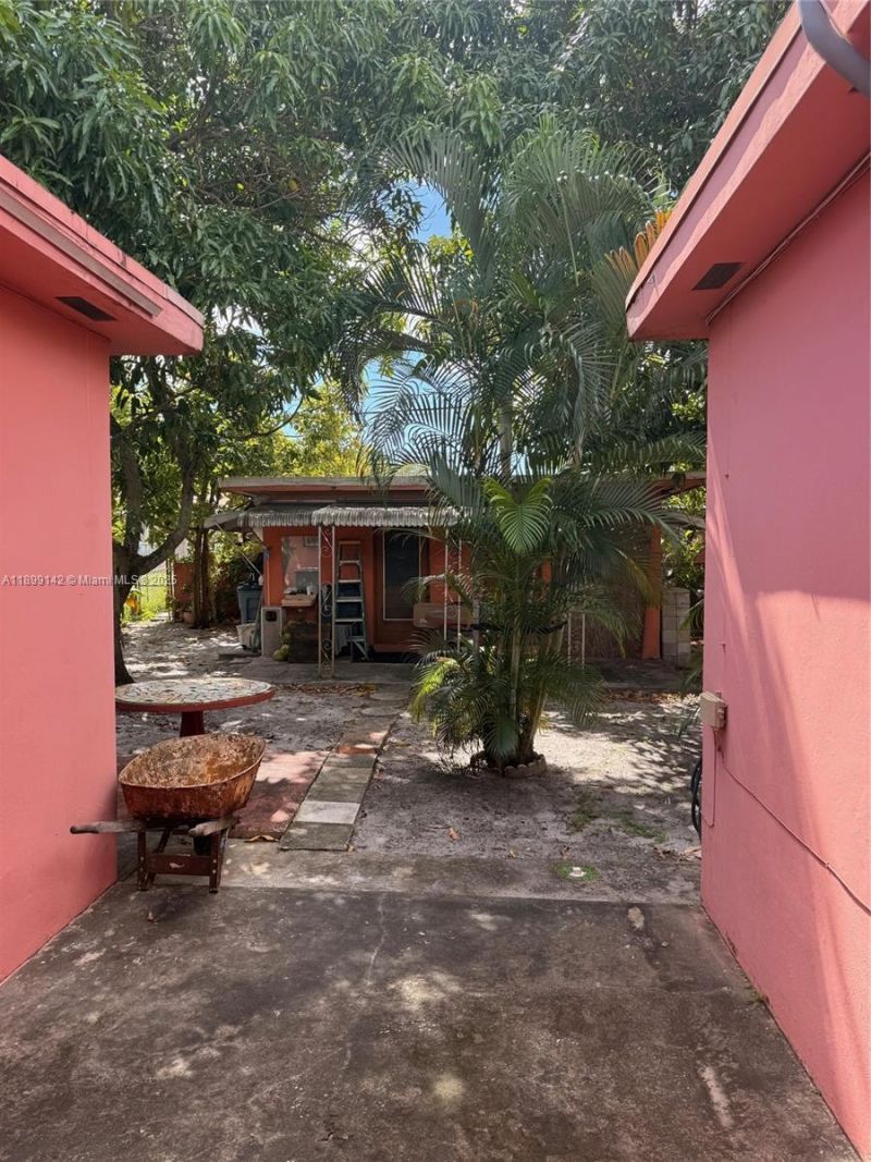 36 E 17th St, Hialeah, FL 33010 Photo