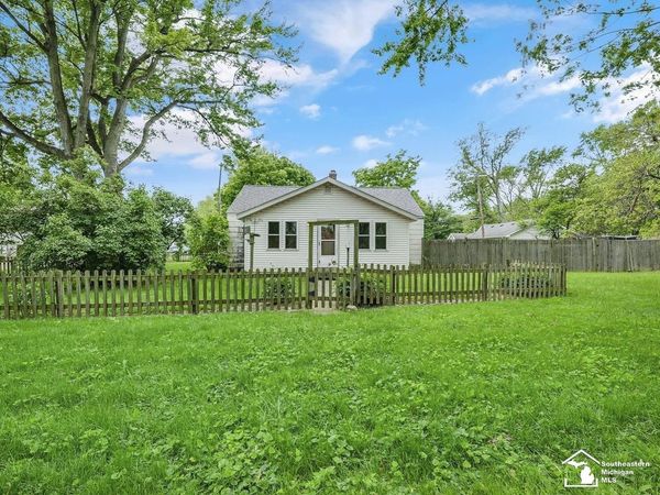 2015 Grand Boulevard, Monroe, MI 48162