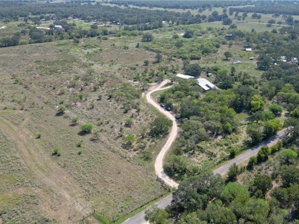 475 Jackson Road , Kingsbury, TX 78638