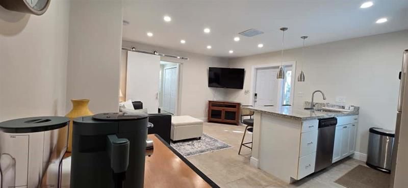 1215 NE 13th Avenue, Fort Lauderdale, FL 33304 Photo