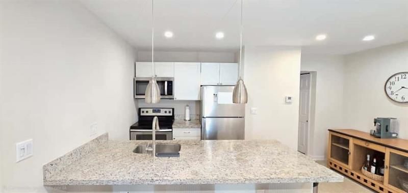 1215 NE 13th Avenue, Fort Lauderdale, FL 33304 Photo