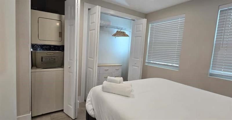 1215 NE 13th Avenue, Fort Lauderdale, FL 33304 Photo