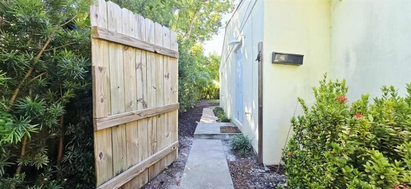 1215 NE 13th Avenue, Fort Lauderdale, FL 33304 Photo