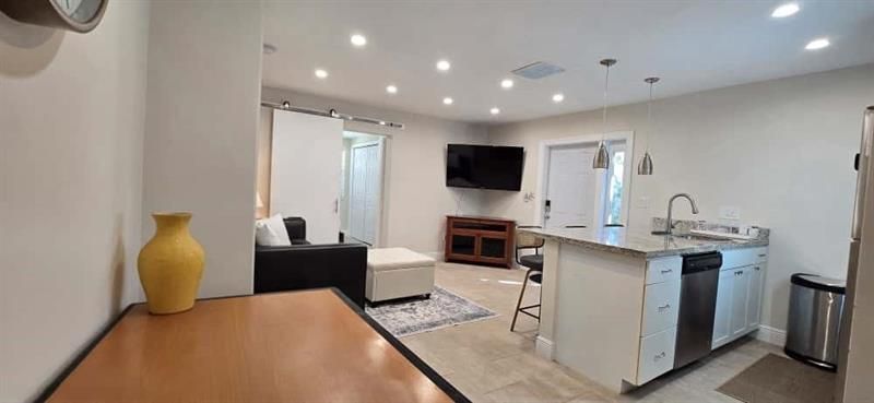 1215 NE 13th Avenue, Fort Lauderdale, FL 33304 Photo