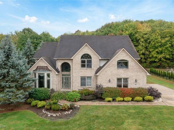 9790 Hidden Hollow Trail, Broadview Heights, OH 44147