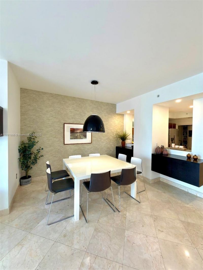 3330 NE 190th St, Unit 1610, Aventura, FL 33180 Photo