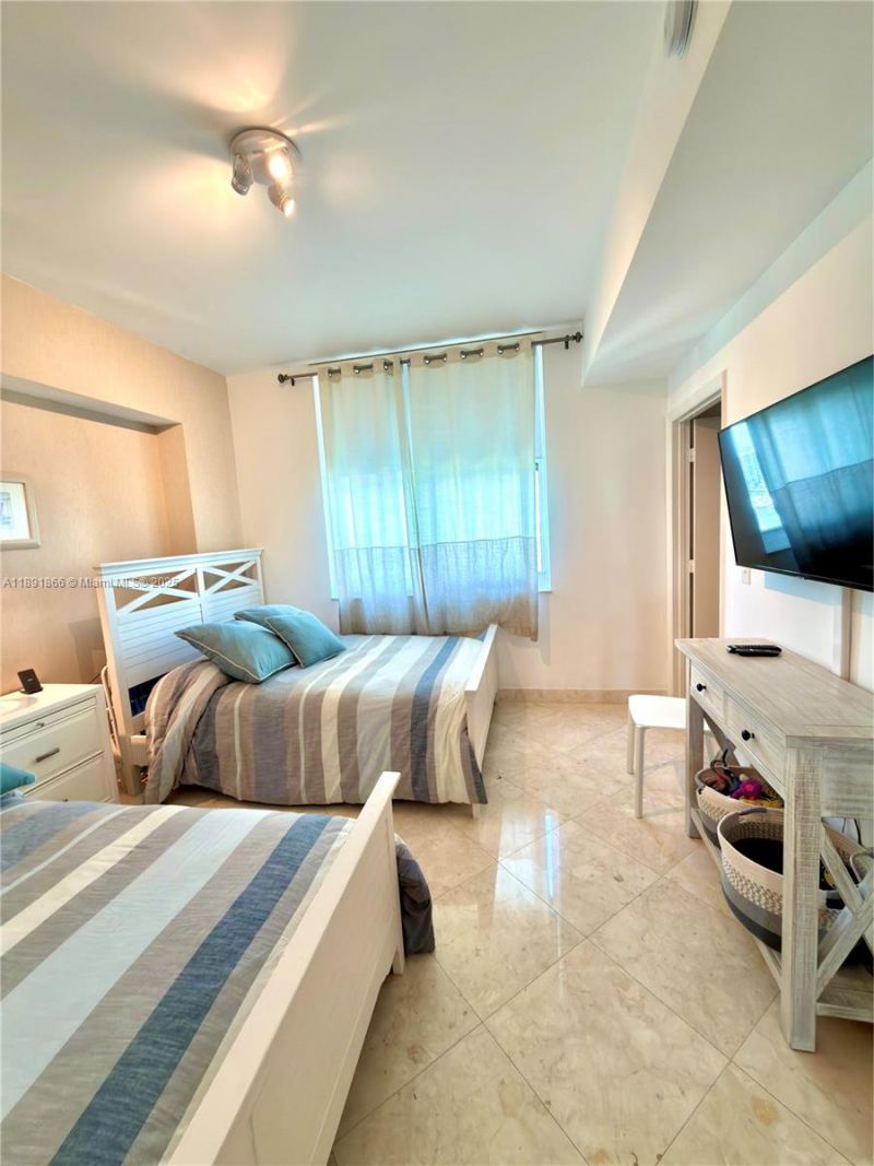 3330 NE 190th St, Unit 1610, Aventura, FL 33180 Photo