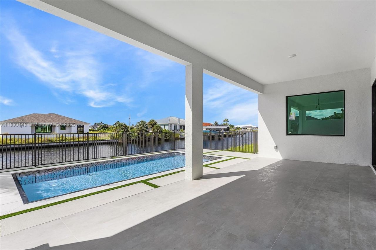 4113 NW 36th Ln, Cape Coral, FL 33993 Photo