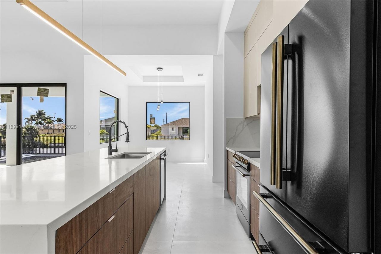 4113 NW 36th Ln, Cape Coral, FL 33993 Photo