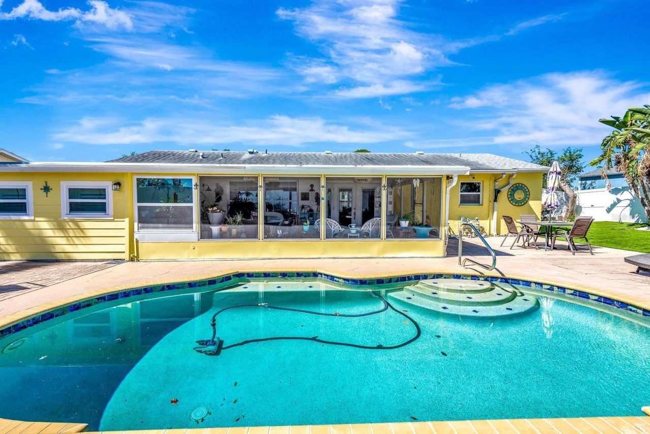 2601 39th Street W, Bradenton, FL 34205 Photo