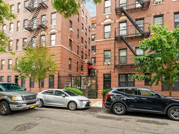 1976 Lafontaine Avenue, Unit 4D, Bronx, NY 10457