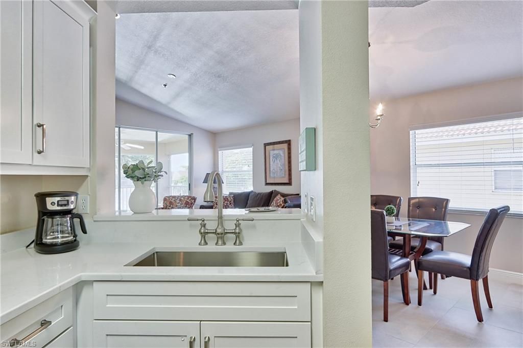 6544 Huntington Lakes Cir, Unit 9-204, Naples, FL 34119 Photo