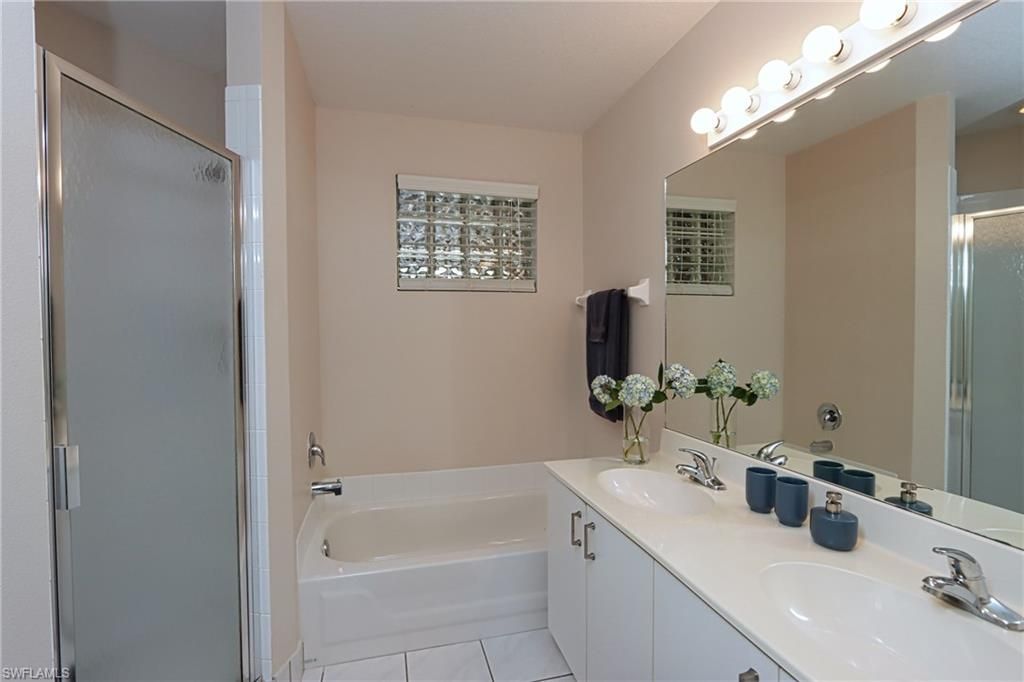 6544 Huntington Lakes Cir, Unit 9-204, Naples, FL 34119 Photo