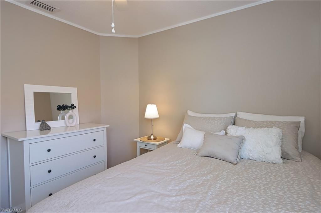6544 Huntington Lakes Cir, Unit 9-204, Naples, FL 34119 Photo
