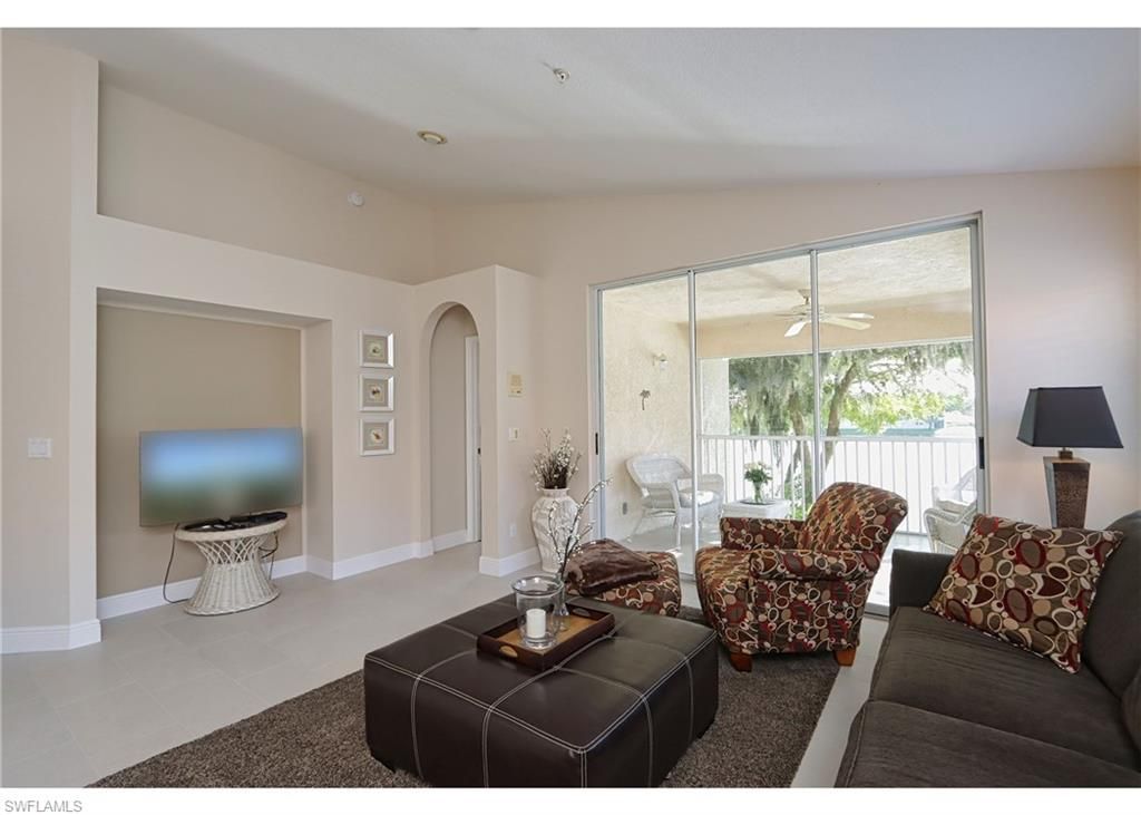 6544 Huntington Lakes Cir, Unit 9-204, Naples, FL 34119 Photo