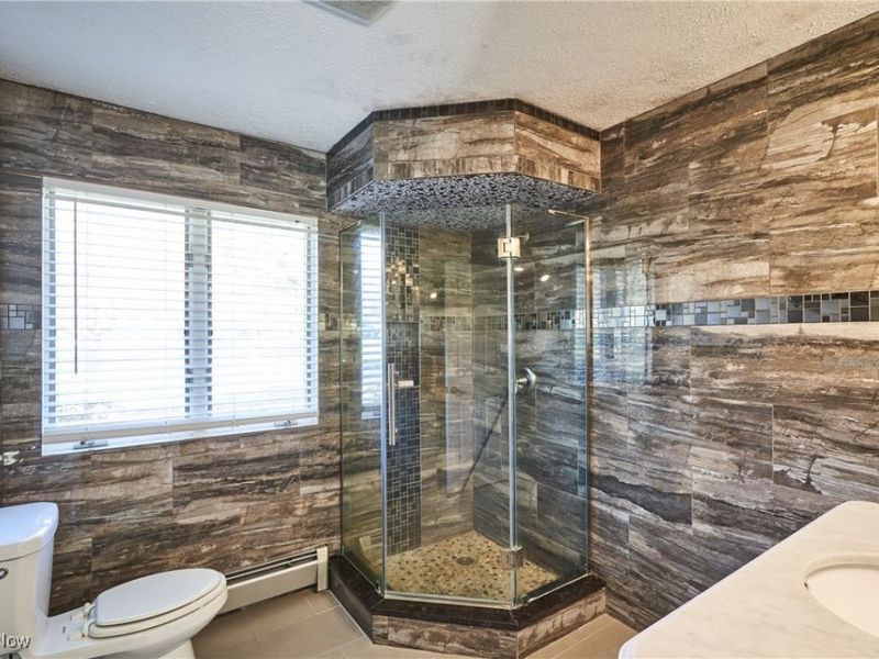 8585 Carmichael Drive, Chesterland, OH 44026 Photo 13