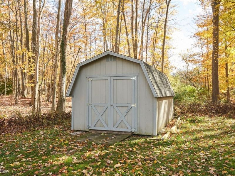 8585 Carmichael Drive, Chesterland, OH 44026 Photo 37