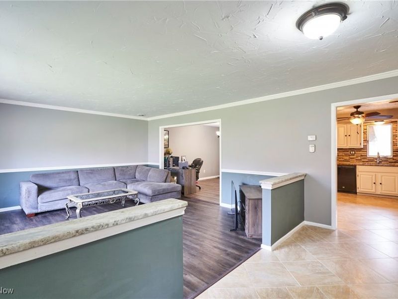 8585 Carmichael Drive, Chesterland, OH 44026 Photo 6