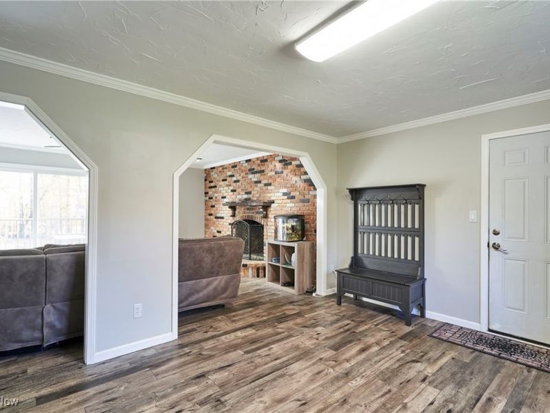 8585 Carmichael Drive, Chesterland, OH 44026 Photo 8