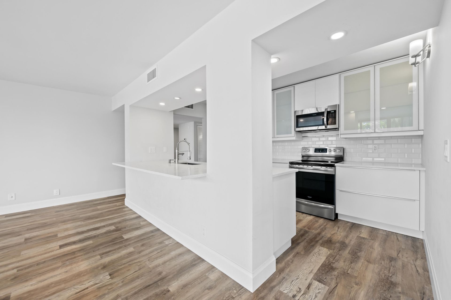 799 Jeffery Street, Unit 202, Boca Raton, FL 33487 Photo