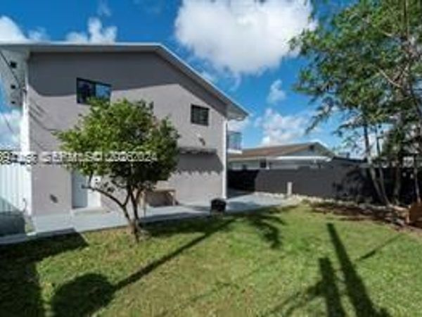 2729 SW 67th Ave, Miami, FL 33155