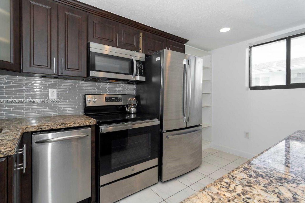 2729 SW 67th Ave, Miami, FL 33155 Photo