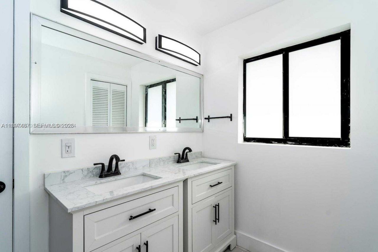 2729 SW 67th Ave, Miami, FL 33155 Photo