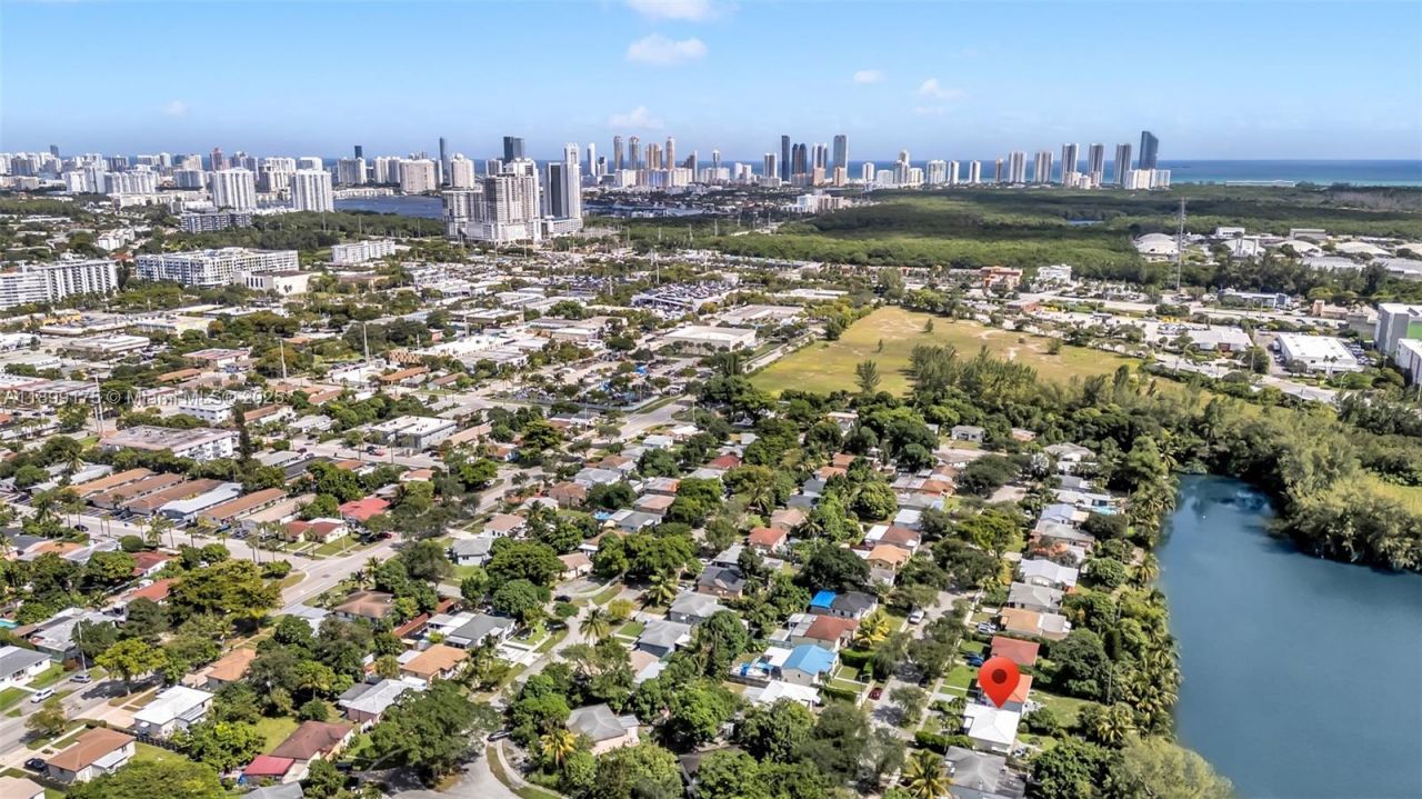 1860 NE 157th Ter, North Miami Beach, FL 33162 Photo