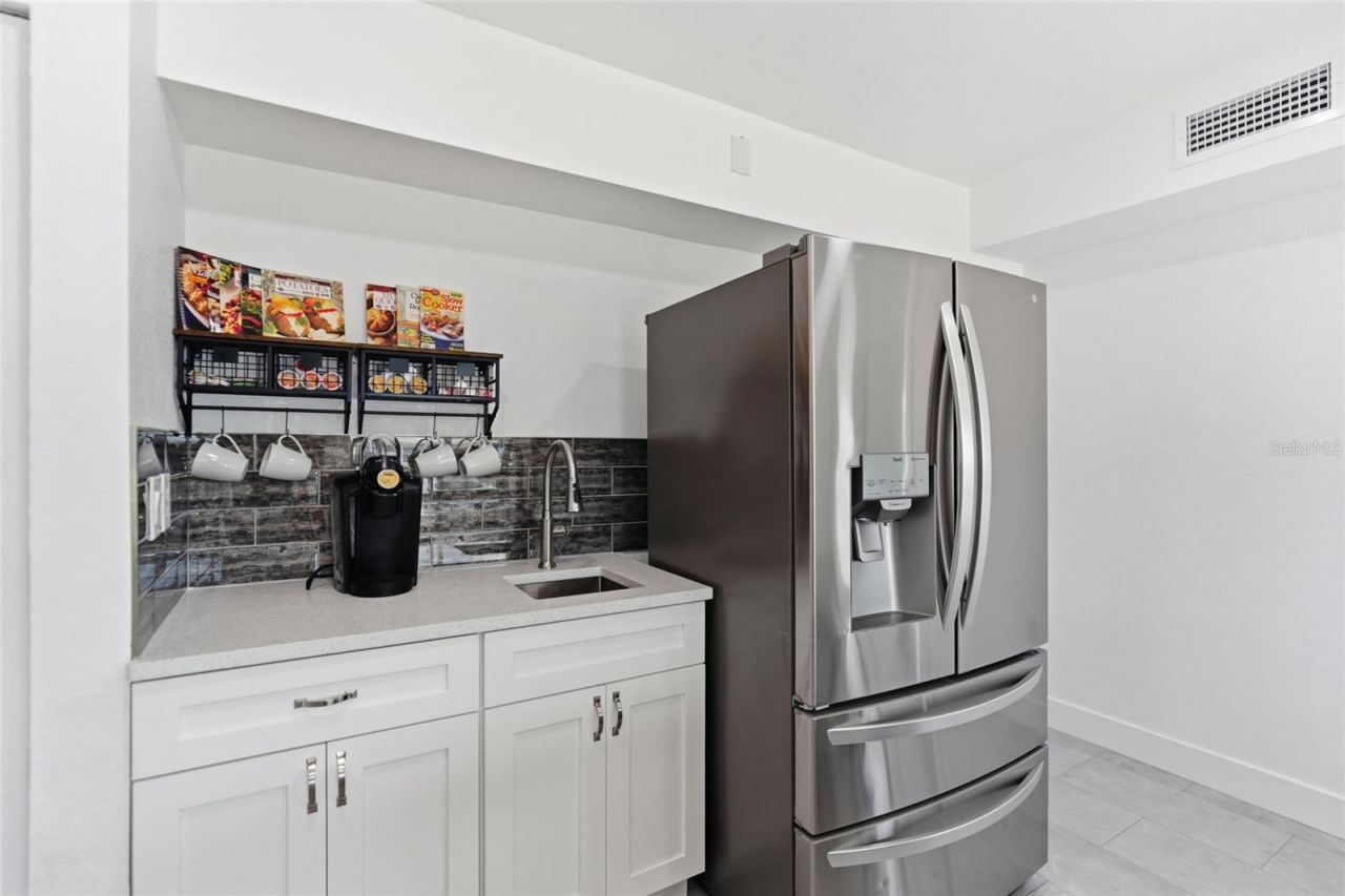 450 81st Avenue, Saint Pete Beach, FL 33706 Photo