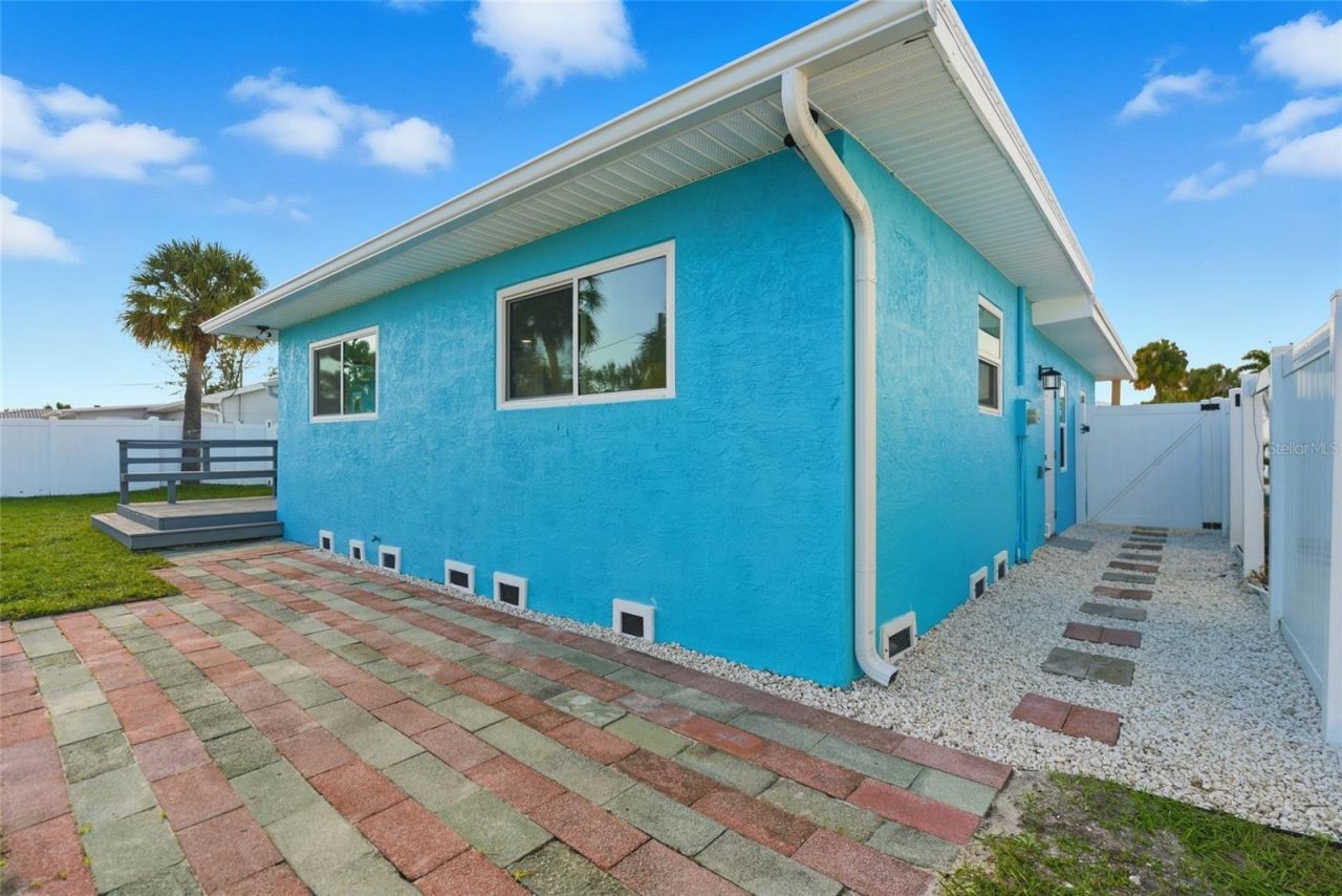 450 81st Avenue, Saint Pete Beach, FL 33706 Photo