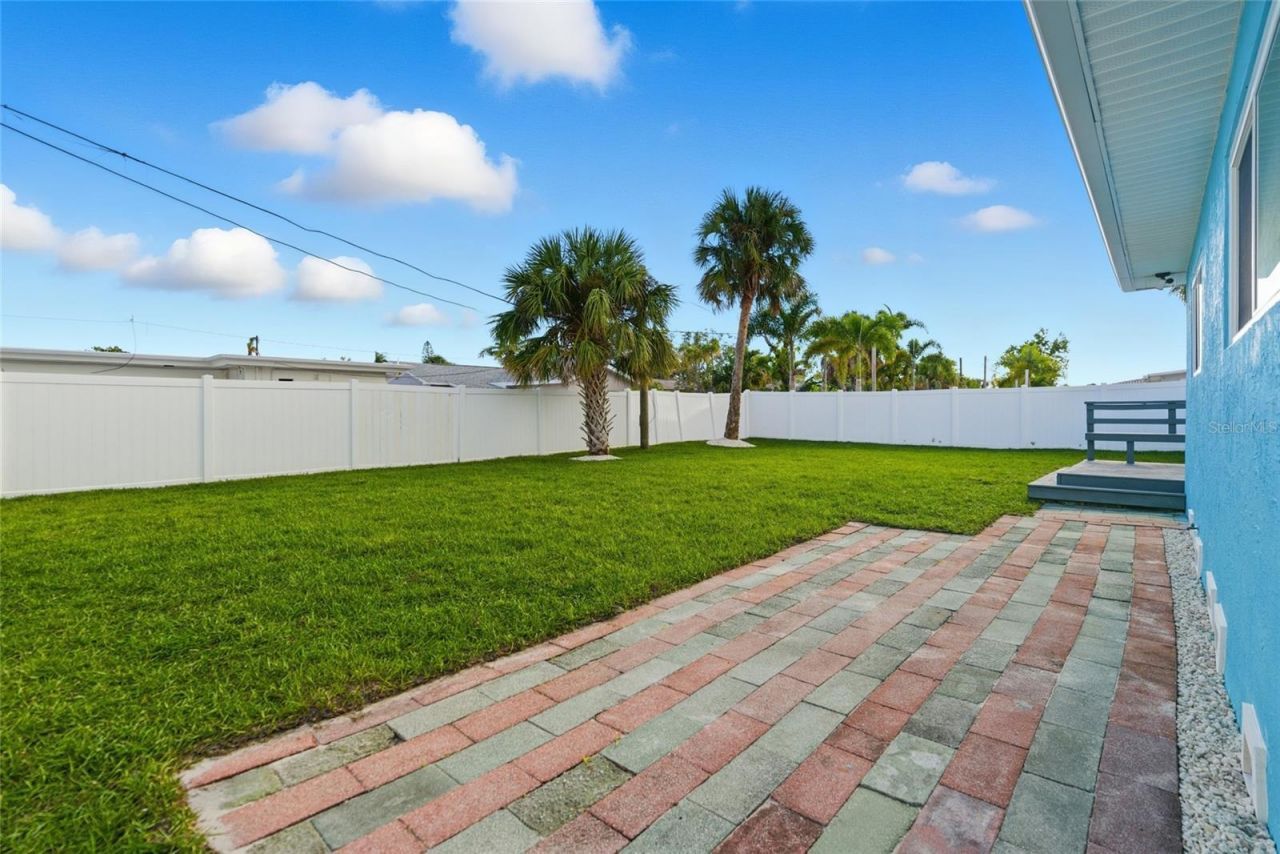 450 81st Avenue, Saint Pete Beach, FL 33706 Photo
