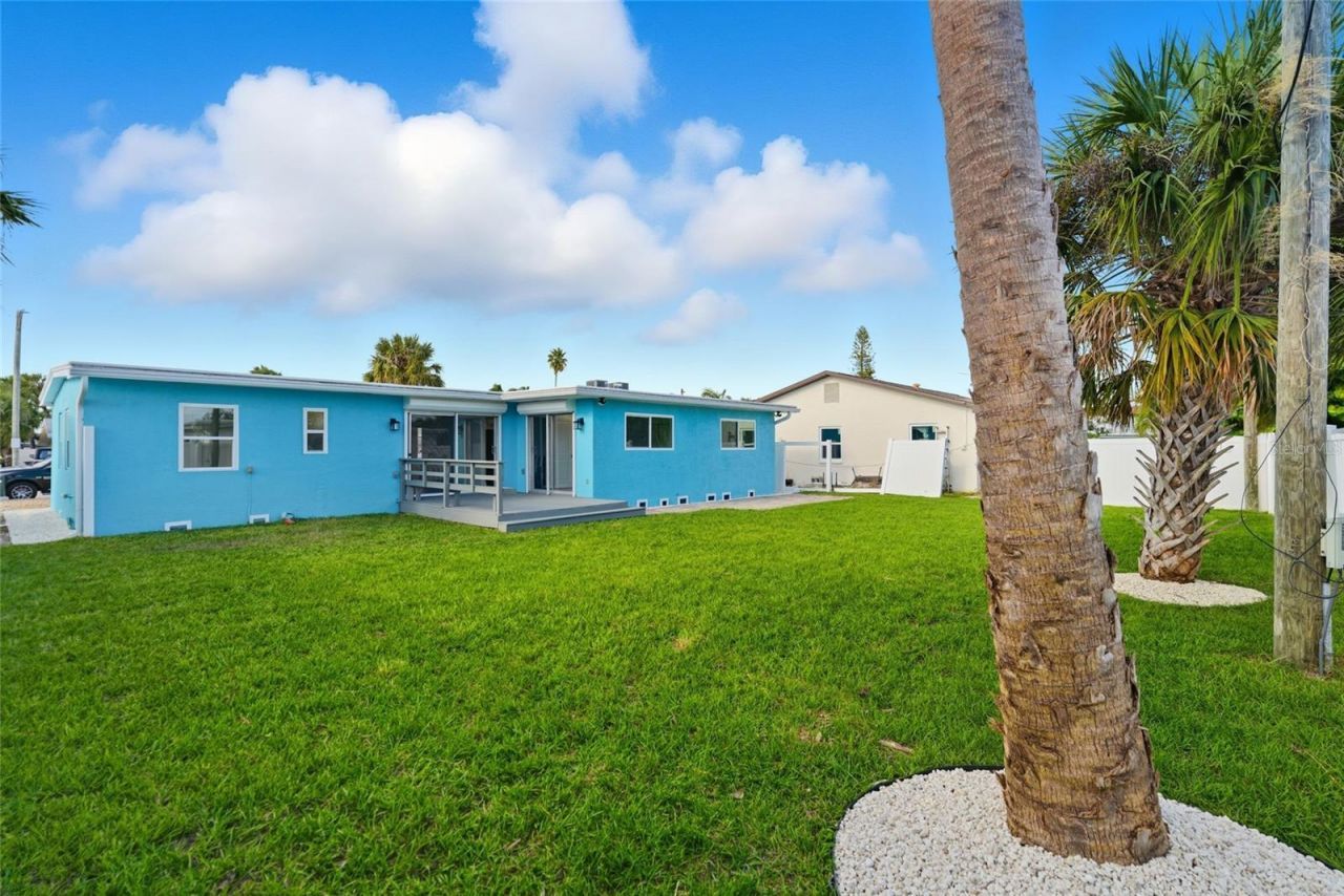 450 81st Avenue, Saint Pete Beach, FL 33706 Photo