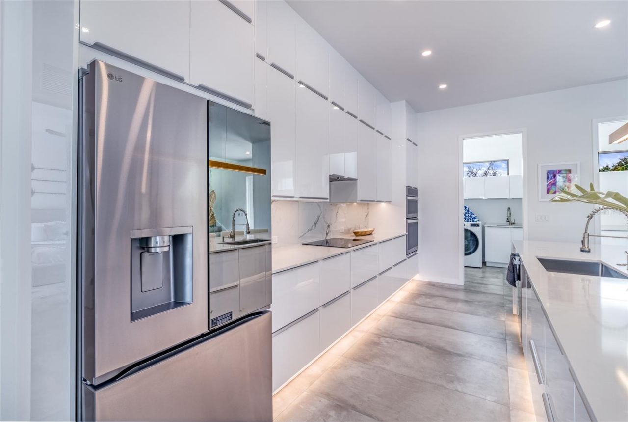 2585 Clematis Street, Sarasota, FL 34239 Photo