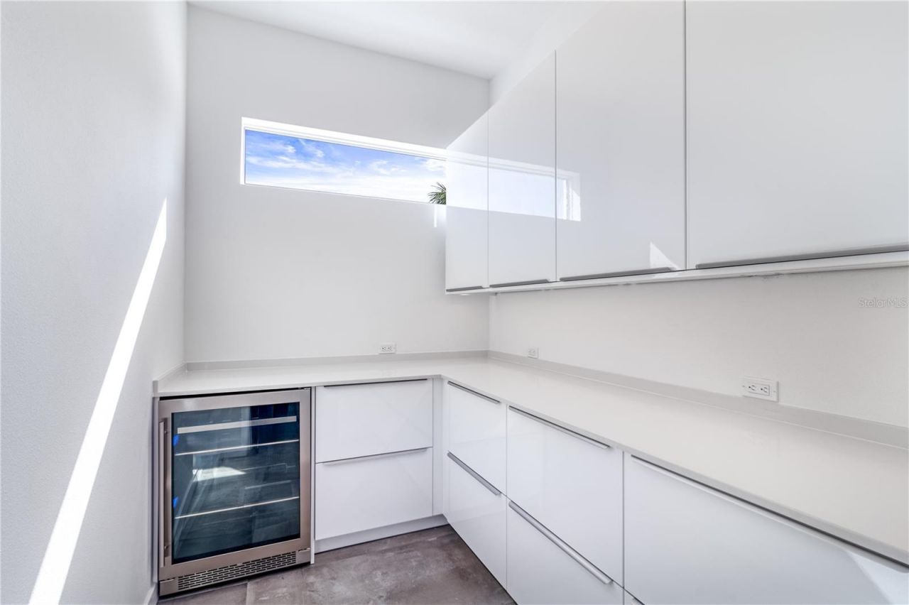 2585 Clematis Street, Sarasota, FL 34239 Photo